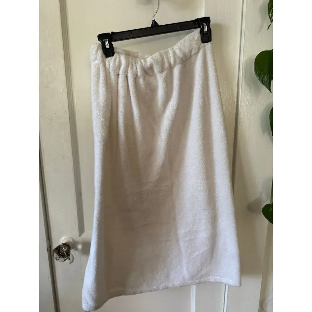 One size fits most white towel skirt